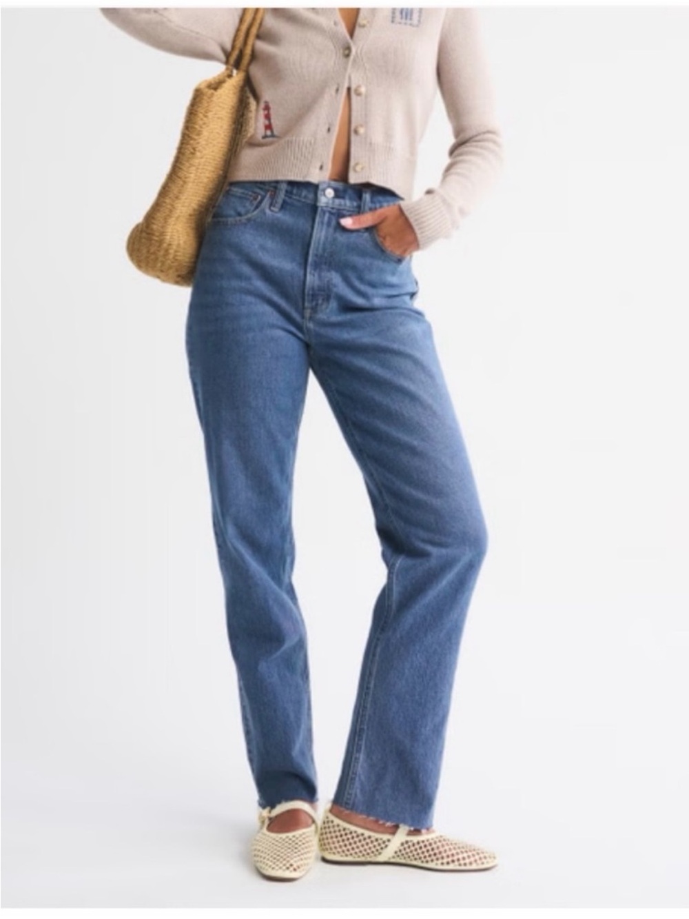 Abercrombie & Fitch Curve Love Ultra High Rise 90s Straight Jean 28 / 6